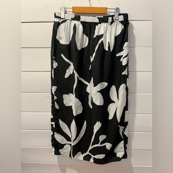 Christian Wijnants Black & White Floral Skirt – Size 42 - Picture 9 of 11